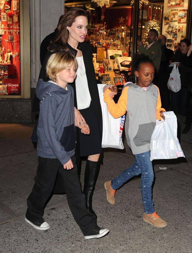 Dramatyczny apel BIOLOGICZNEJ MATKI Zahary do Angeliny Jolie!