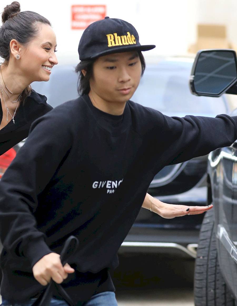 Angelina Jolie na bardzo DROGICH zakupach z Paxem (ZDJĘCIA)