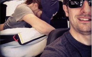 Ta gwiazda chętnie pokazuje, jak karmi piersią (FOTO)