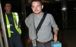 Elijah Wood dorósł… i zbrzydł (FOTO)