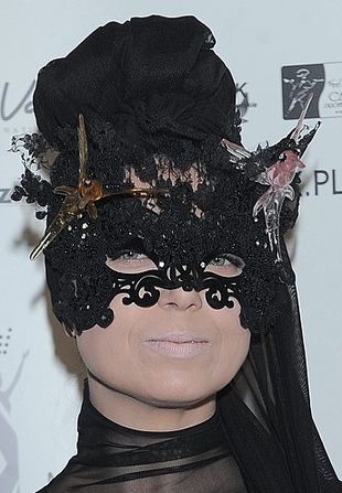 katarzyna-pakosinska-R1