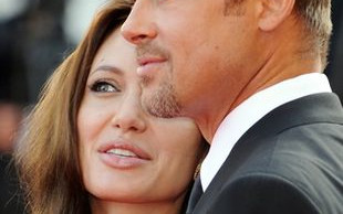 30 stron dla dzieci Angeliny i Brada!