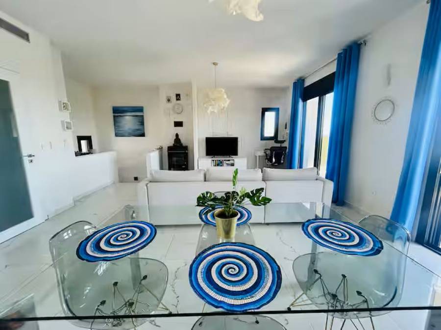 Grecka Willa Robert Gawlińskiego/zdjęcie ze strony airbnb.pl