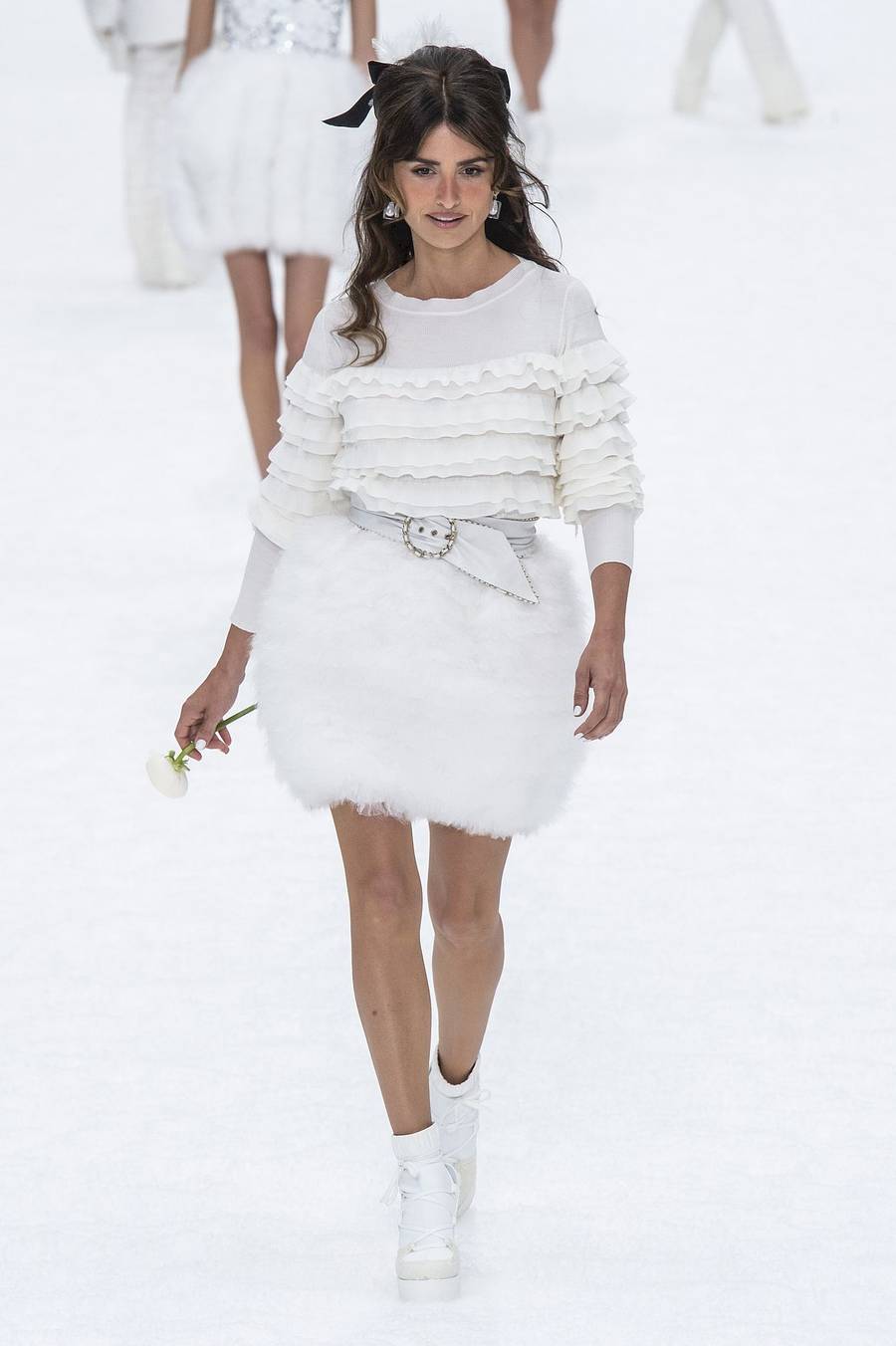 NIEZWYKŁY pokaz Chanel – dwa tygodnie po śmierci Karla Lagerfelda