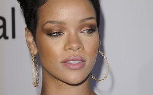 Brown pobił Rihannę przez jej zazdrość!