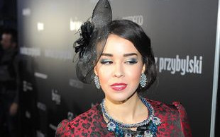 Macademian Girl o stylu i milczeniu Agaty Dudy