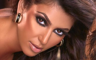 Kim Kardashian wyphotoshopowana aż oczy bolą (FOTO)