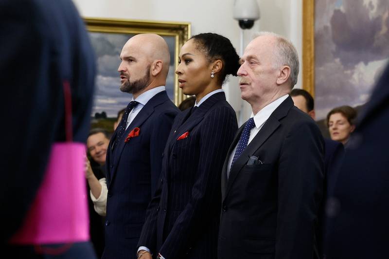 Prezydent wręczył odznaczenia Omenie Mensah i jej mężowi