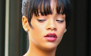 Dokąd Rihanna idzie taka wystrojona? (FOTO)