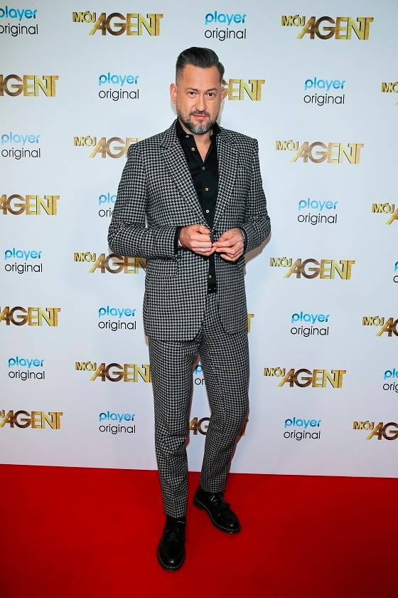 Premiera serialu “Mój agent”. Anna Cieślak zaskoczyła dekoltem, Magdalena Cielecka w HOT kozakach