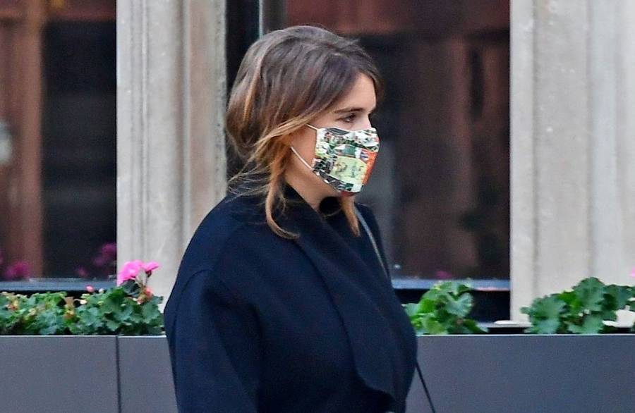 Księżniczka Eugenia w maseczce