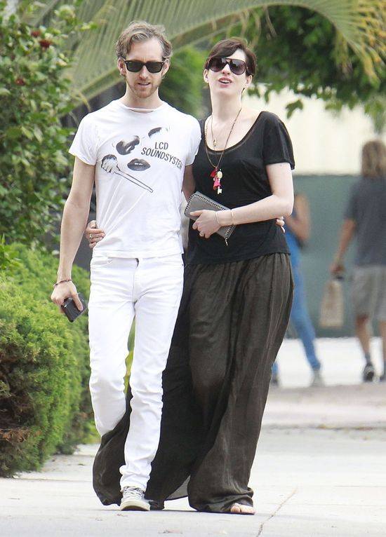 Styl Anne Hathaway zmierza na dno
