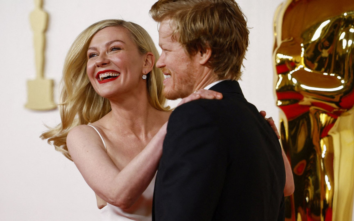 Kristen Dunst o mały włos unika… upadku! Wszystkiemu winna statuetka