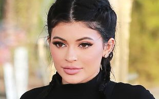 Szok? Znamy sekret idealnych kształtów Kylie Jenner (FOTO)