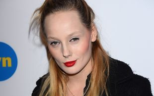 Te guziki nie rozpięły się przypadkowo (FOTO)