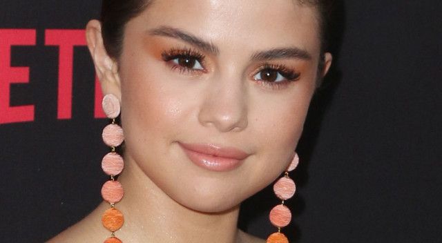 selena-gomez-g-60-R1