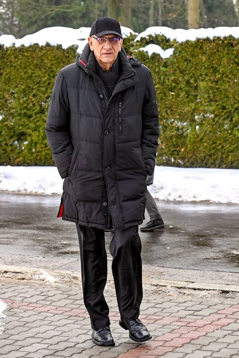 Pogrzeb Janusza Majewskiego. Przyjaciele żegnają: Marek Kondrat, Sonia i Maja Bohosiewicz, Paweł Deląg…