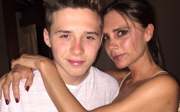 Brooklyn Beckham z rodziną w raju (FOTO)