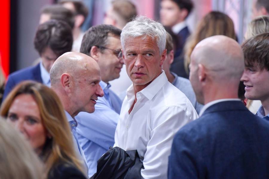 Poznali się w wieku 7 lat. Żebrowski pojawił się na wieczorze wyborczym Trzaskowskiego