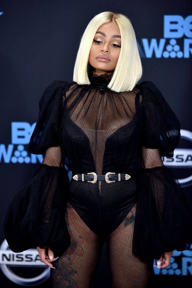 Blac Chyna i Cardi B na galie BET Awards w takich samych PERUKACH