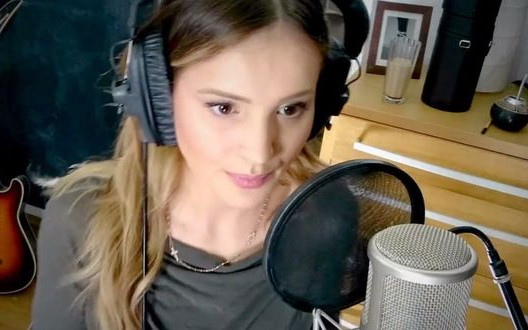 Po 3 latach przerwy w karierze MARINA NAGRAŁA PIOSENKĘ!