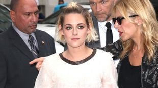 Internauci do Kristen Stewart: Zmień stylistkę! (FOTO)