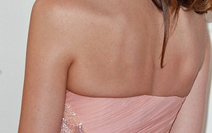 Piękna sukienka, koszmarny makijaż (FOTO)