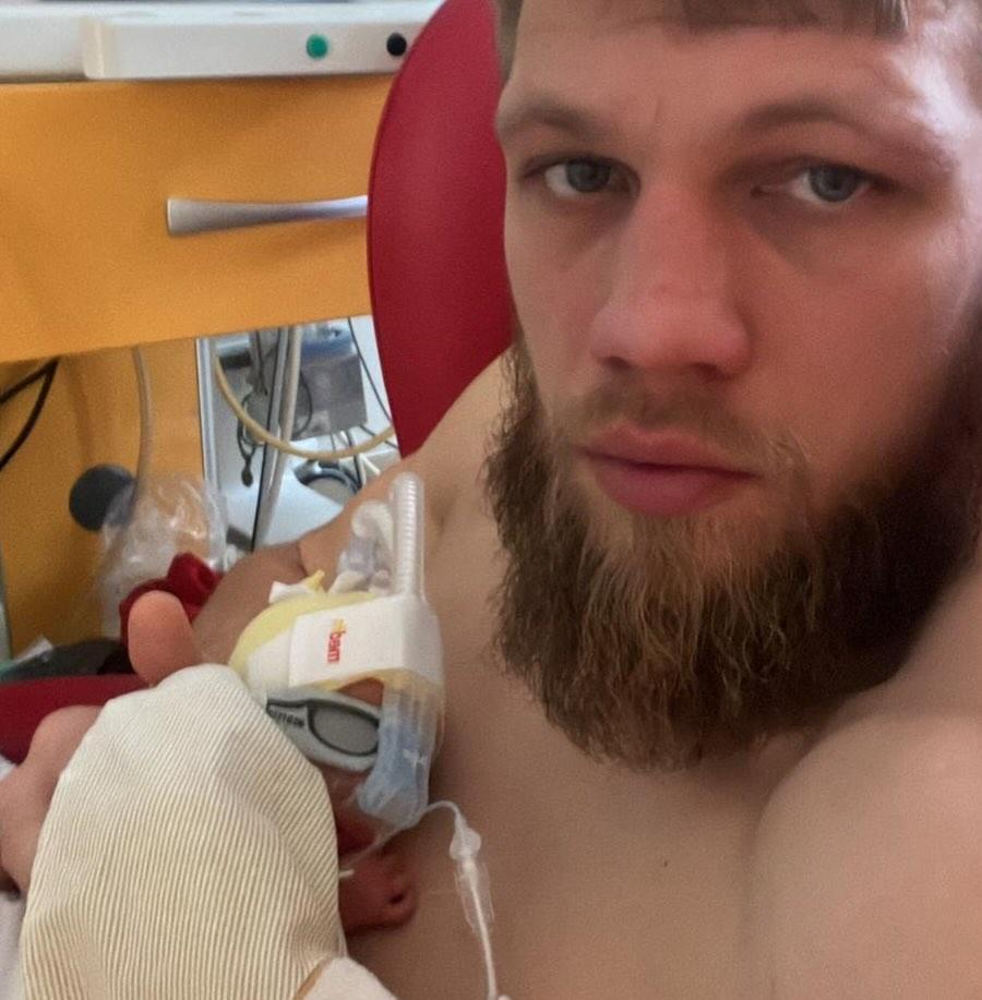 Aleksiej Sewostjanow z córką fot. Instagram