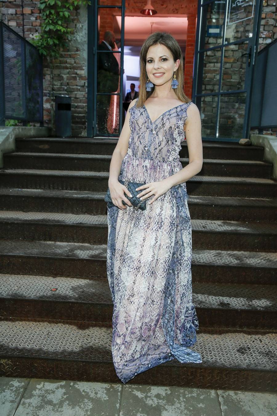 Głębokie DEKOLTY i SEKSOWNE mini: Chodakowska, Doda, Przetakiewicz i inne gwiazdy na rozdaniu ShEO Awards