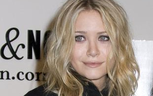 Mary-Kate Olsen rozbiera dziennikarza