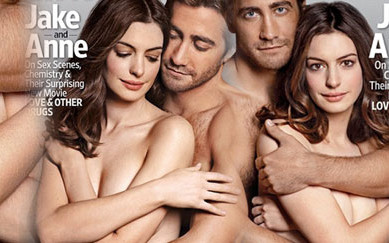 Anne Hathaway topless w objęciach Jake’a Gyllenhaala