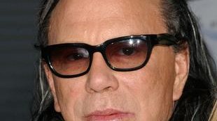 Mickey Rourke coraz przystojniejszy? (FOTO)