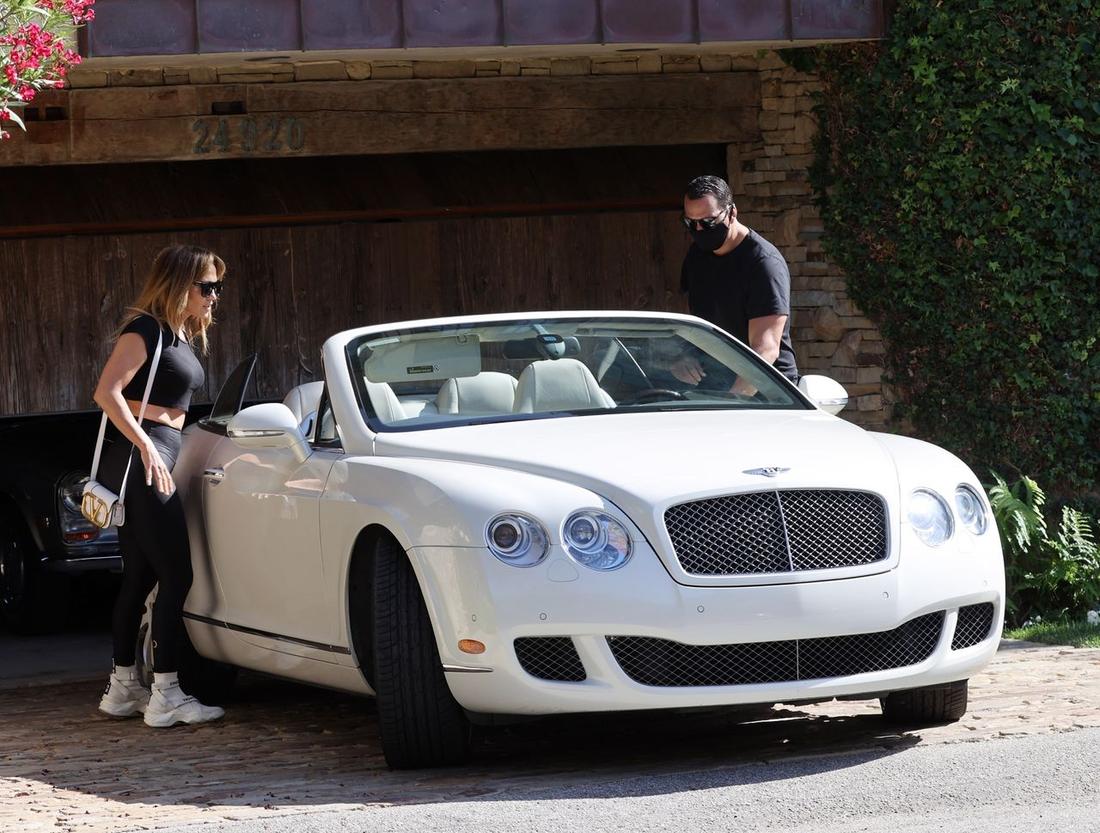 Jennifer Lopez z narzeczonym, Alexem Rodriguezem, szukają lokum na wakacje