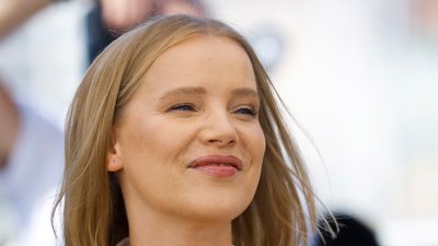 Skromna Joanna Kulig na festiwalu w Cannes