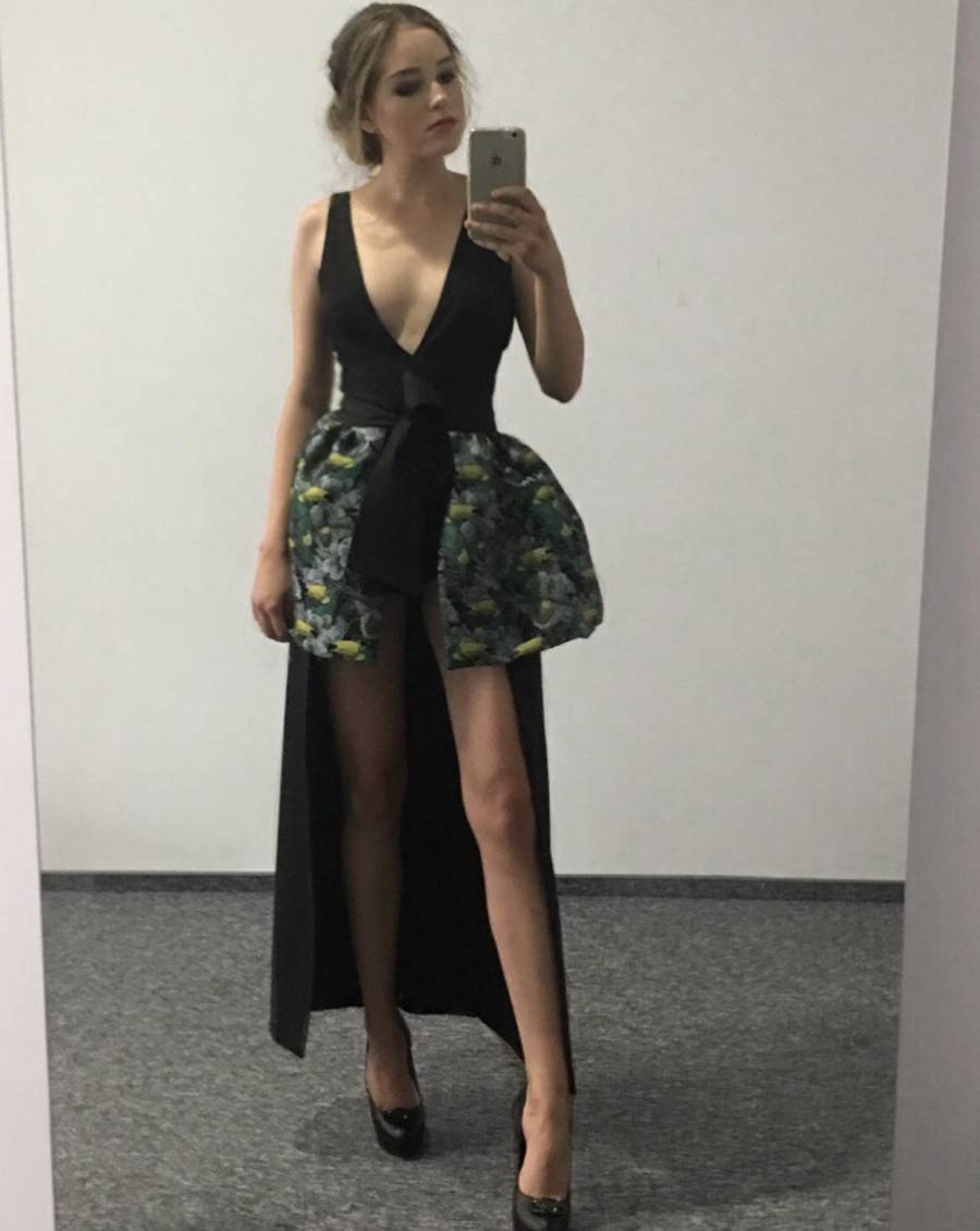 SZOK! Tak wyglądały pierwsze posty NATURALNEJ Caroline Derpieński! Plejada gwiazd, pokazy, sesje zdjęciowe (FOTO)