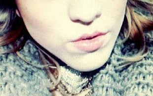 Czy Jessikę Mercedes boli dzisiaj głowa? (FOTO)