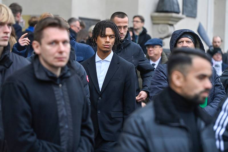 Pogrzeb Lucjana Brychczego. Tłumy piłkarzy i kibiców przyszły pożegnać legendę Legii Warszawa