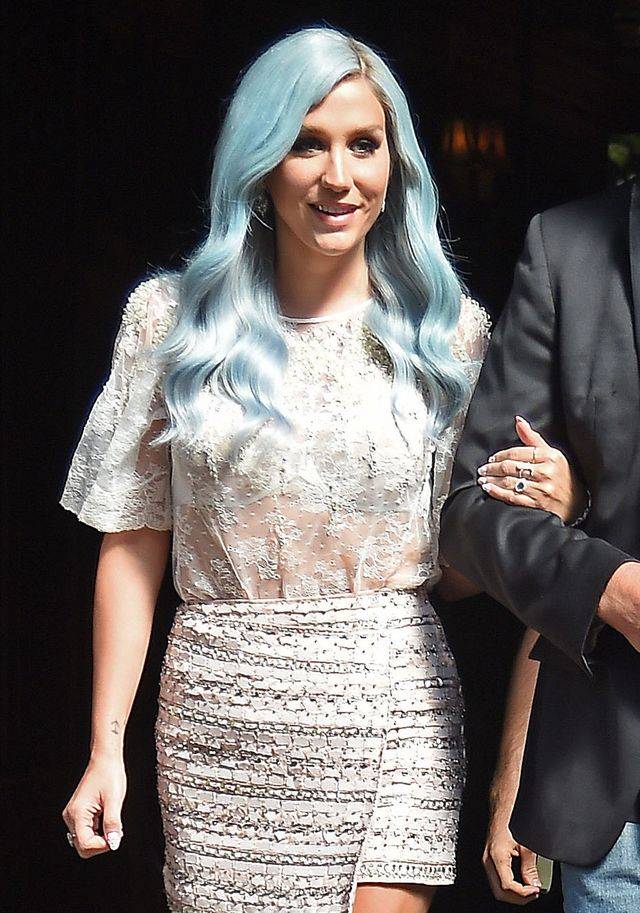 Kolorowe włosy gwiazd