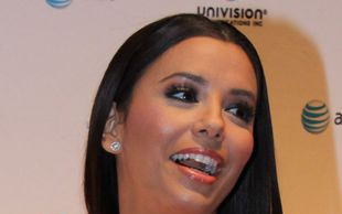 Piękna Eva Longoria w bieli (FOTO)