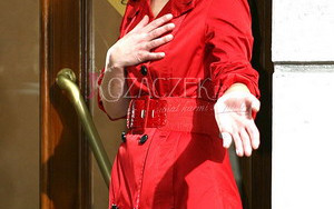 Dygant w czerwieni (FOTO)