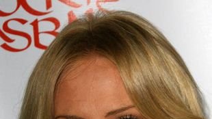 Charlize Theron całuje kobietę! (VIDEO)