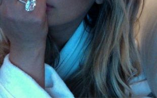 Kim: Nie myślcie, że nie pokażę seksownych selfies (Insta)