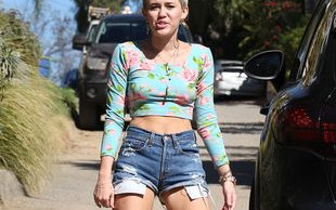 Gwiazdka próbowała pochwalić się biustem (FOTO)