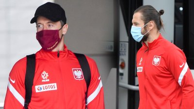 Lewandowski, Szczęsny, Krychowiak i reszta reprezentacji Polski wyjeżdża na mecz z Węgrami (ZDJĘCIA)