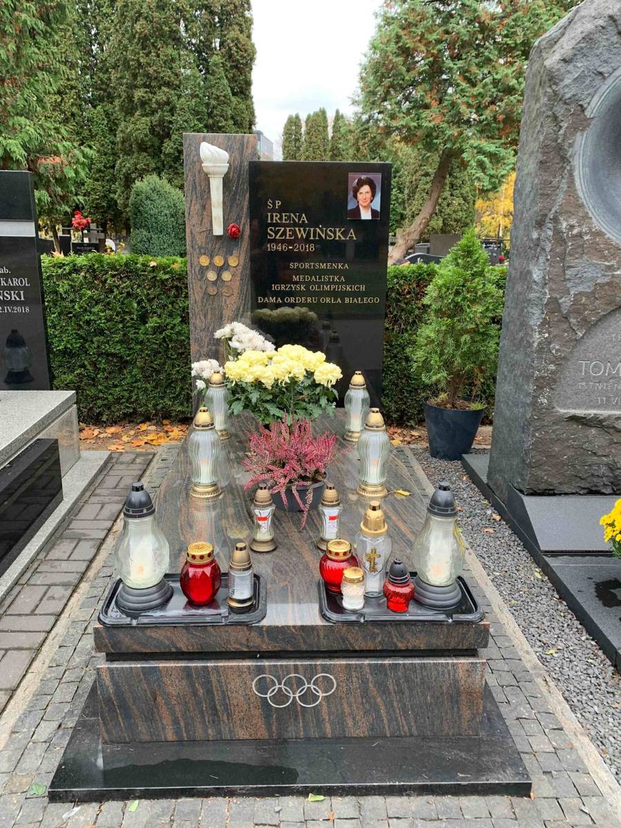 Grób Ireny Szewińskiej, fot. Kozaczek.