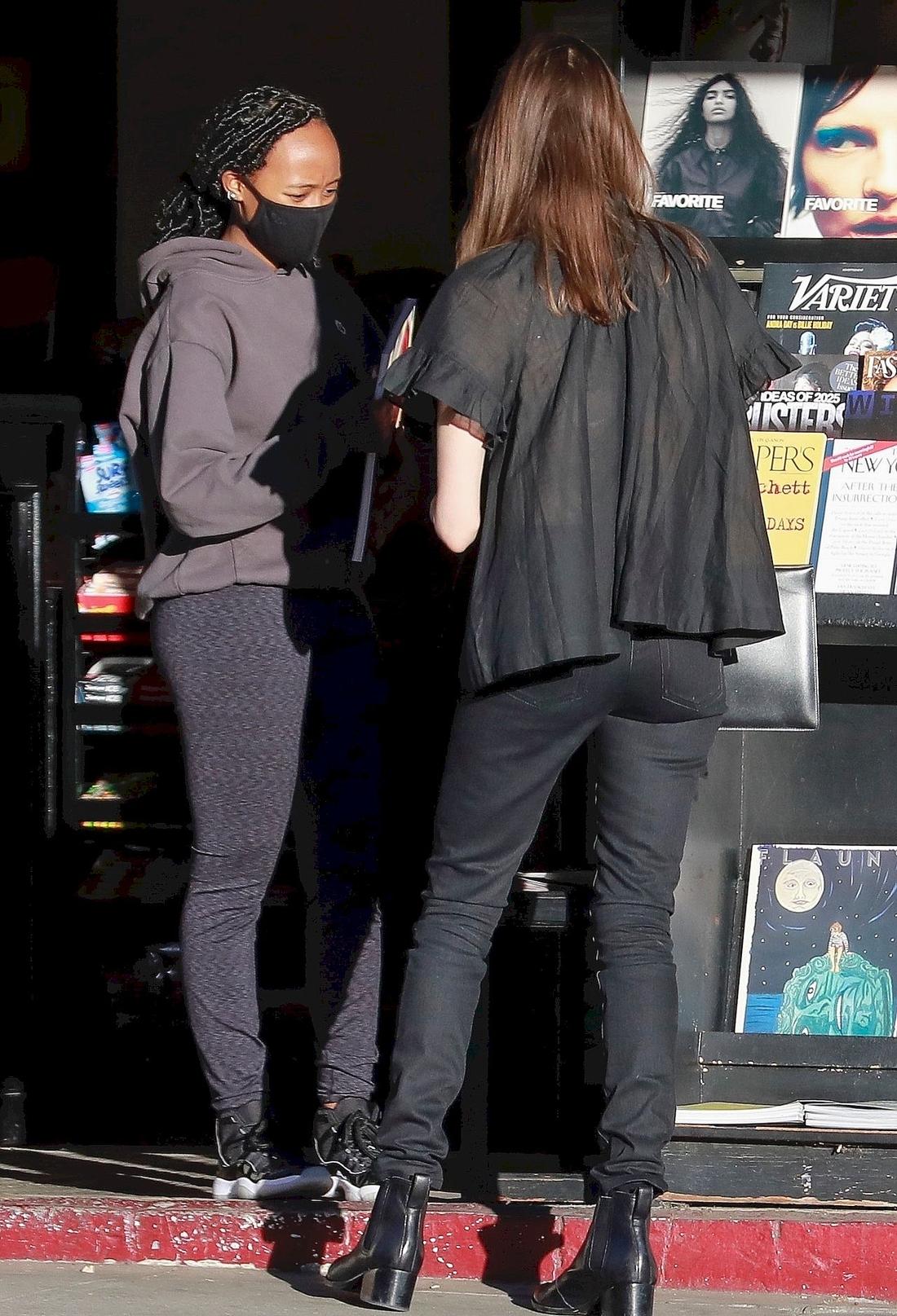 Angelina Jolie z Zaharą na zakupach