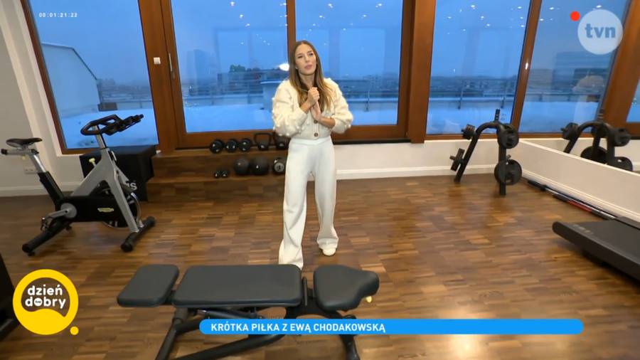 Jak mieszka Ewa Chodakowska? Luksusowy apartament z prywatną siłownią