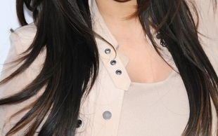 Dopiero, gdy Kim pojawiła się na ściance, wyszły na jaw jej nowe operacje