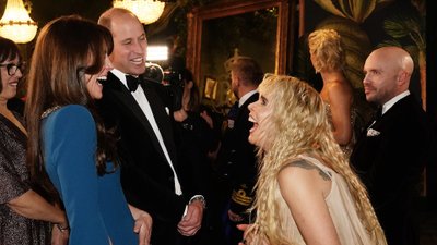 Zjawiskowa księżna Kate zachwyciła efektowną kreacją, bawiąc się na występie Cher