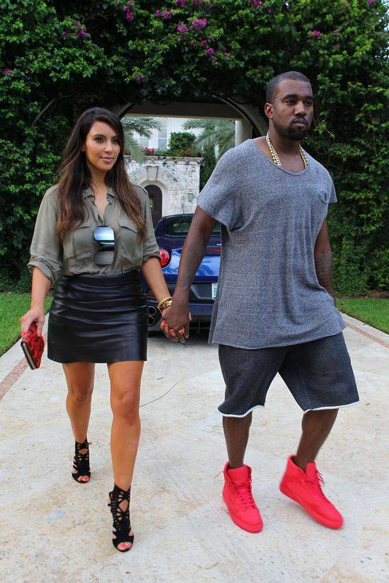 Tak wyglądali Kim i Kanye, gdy zaczęli ze sobą chodzić – oboje PRZYTYLI od tamtego czasu